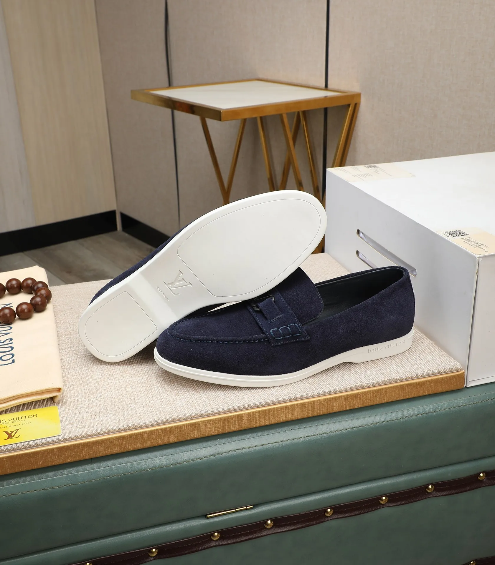 Men's shoes 💰520 📛📛【LOUIS VUITTON】Louis Vuitton 2024 official website synchronized new products 👟Milan fashion catwalk style 🇰🇾🇰🇾LV family logo, celebrity style, a must-have for fashionistas ⚠️First-layer calfskin ➕Genuine leather lining ➕Official website original version special outsole 👞Number 38-44